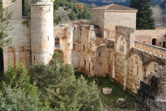 Monasterio de San Pedero de Arlanza..jpg